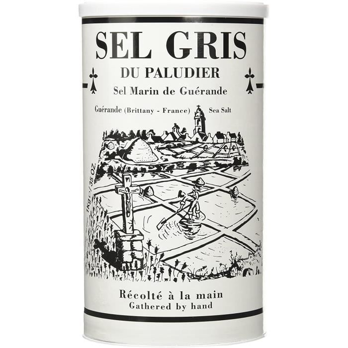 Gros sel par le paludier de Guérande