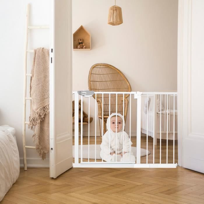 Comparer les prix de Barrière descalier LZQ - Sécurité bébé - Métal - Blanc - Double serrure - 95-105 cm