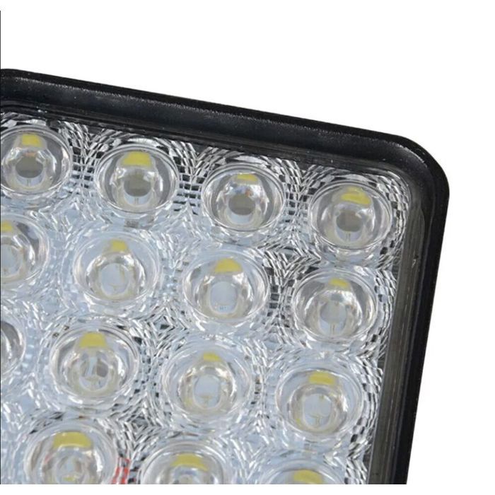 Phare LED 12V/24V/48V 6000 Lumen – Projecteur étanche IP68 Pour Voiture, Camion, Bateau