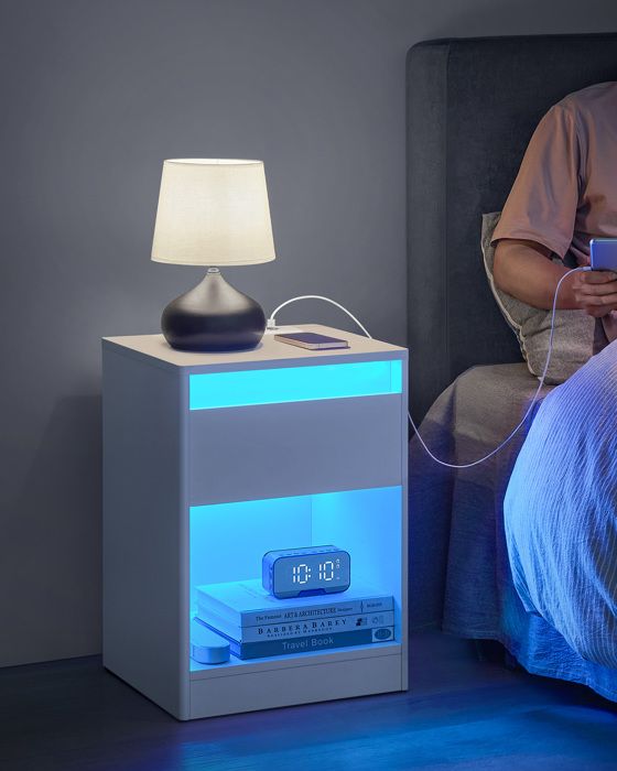 Lot De 2 Tables De Chevet Avec Multiprise Et Lumière LED - 3 Tiroirs, 2 Prises CA + 2 USB - Blanc, 60x30x66.6 Cm - Pour Chambre, Salon - 13