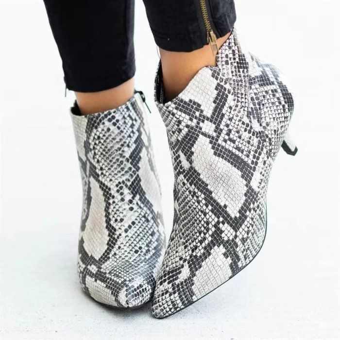Bottines En Cuir Végétal À Bout Pointu