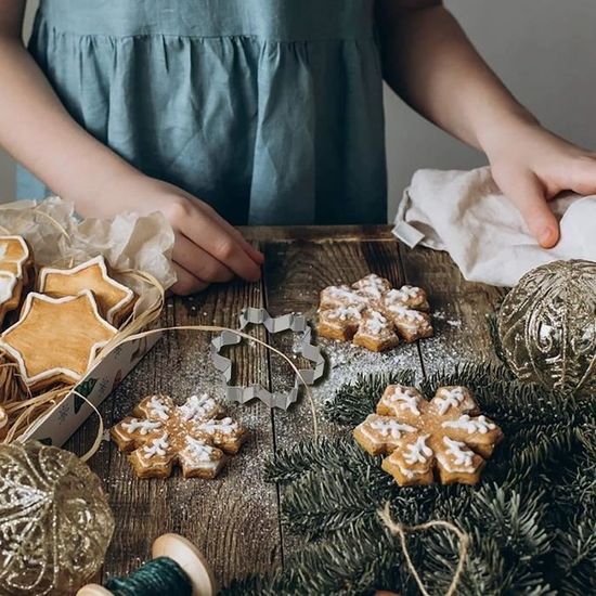 9 Paquets Emporte Pièce Patisserie Noël, Moule à Biscuit en Acier  Inoxydable Moule Gâteau Cookie Flocon de Neige pour DIY Cuis[48] - Cdiscount  Maison