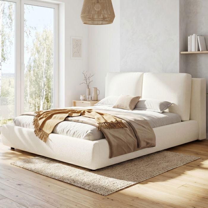 Lit Double King Size 180 x 200 cm en Bouclé Beige avec Sommier à Lattes et Tête de Lit Rembourrée Inclinée Lit Double King Size 180 x 200 cm en Bouclé Beige avec Sommier à Lattes et Tête de Lit Rembourrée Inclinée