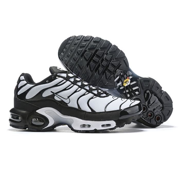 baskets nike tn
