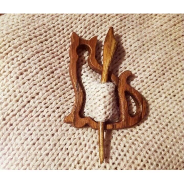XZK-10 Broche avec motif Animal en bois Badge artisanal épingle de