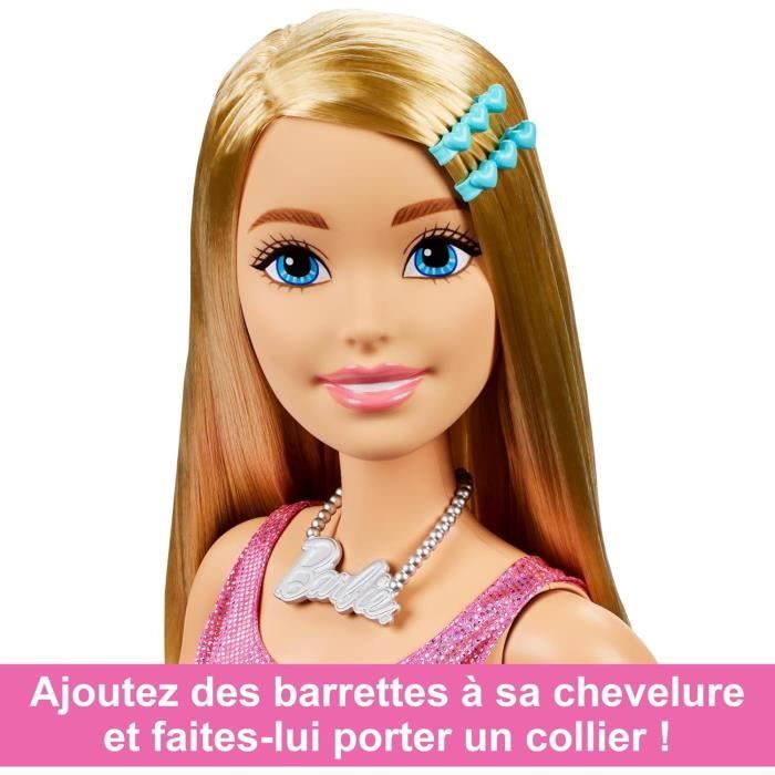 Une hot sale grande poupée