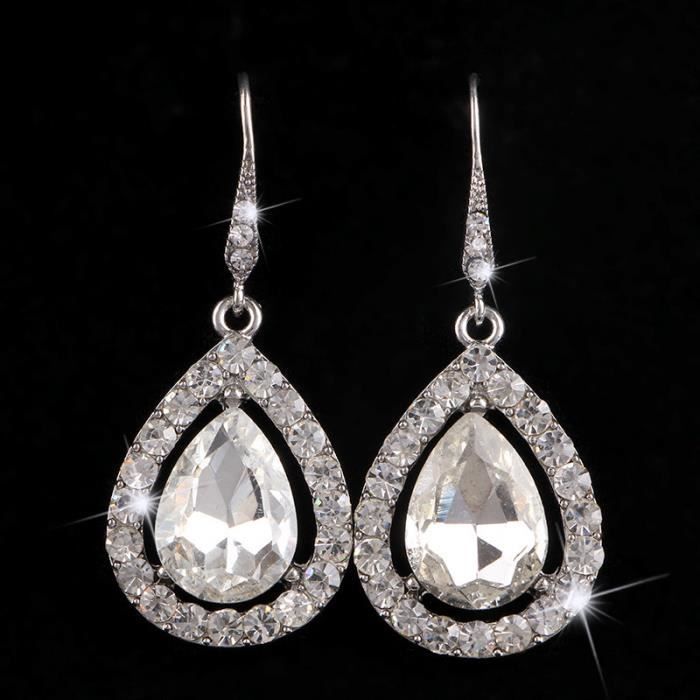 La Robe De Mariee De Boucles D Oreilles Accessoires Boutique Des