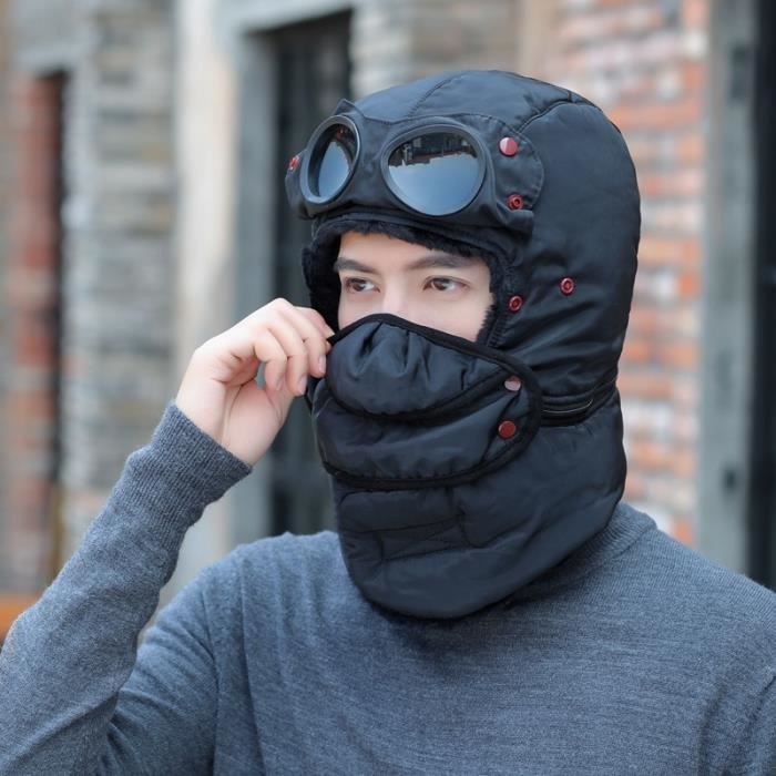 Masque avec les 2025 lunettes