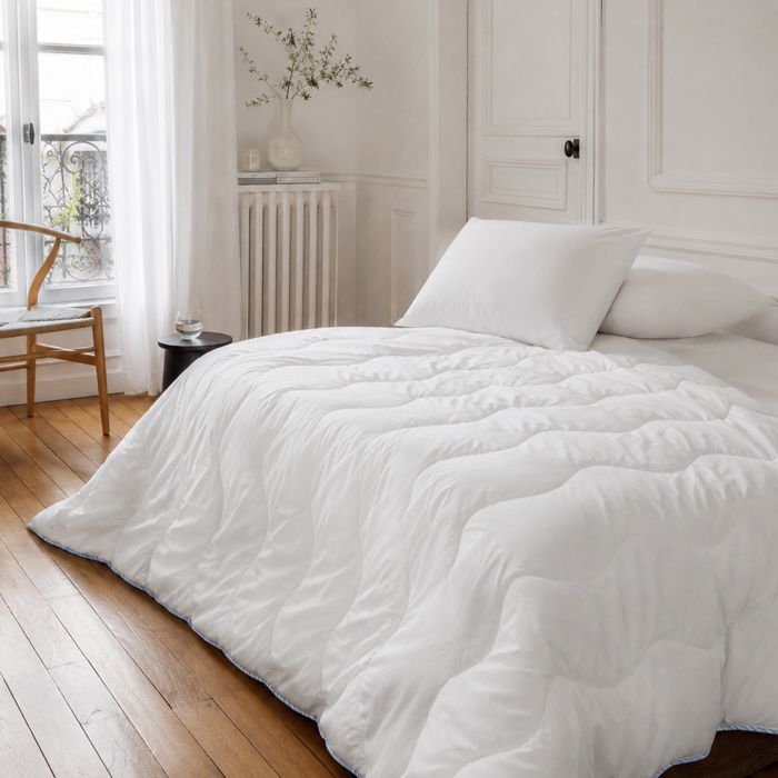 Couette Bicolore Blanc/gris Abeil - Microfibre Douce - Chaleur Modérée 140x200cm