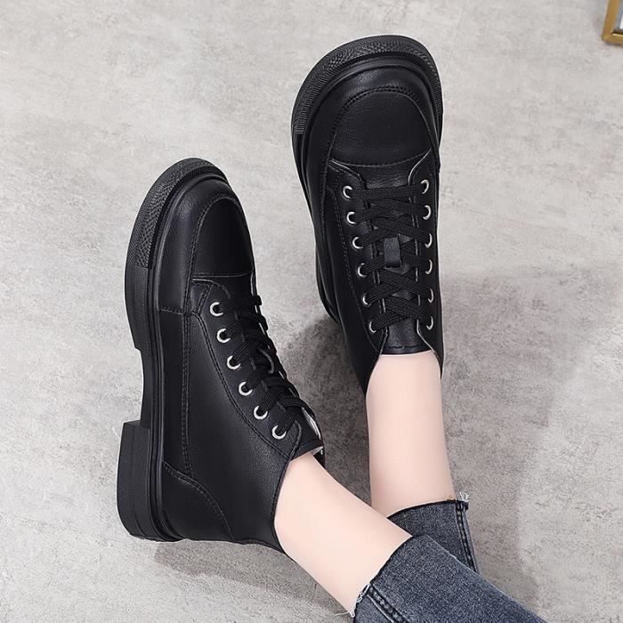 Derbies Femme en Cuir Souple Lacets Marque Noir Talon Plat