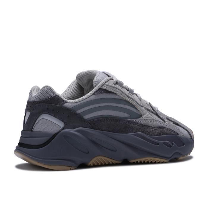 Baskets yeezy boost 700 outlet
