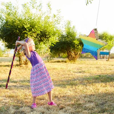 Piñata étoile Géante à Remplir – 43,5 X 45,5 Cm – Déco Anniversaire Enfant, Jeu De Fête Mexicain, à Suspendre Avec Crochets