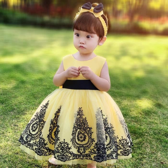 Robe avec dentelle en bas store