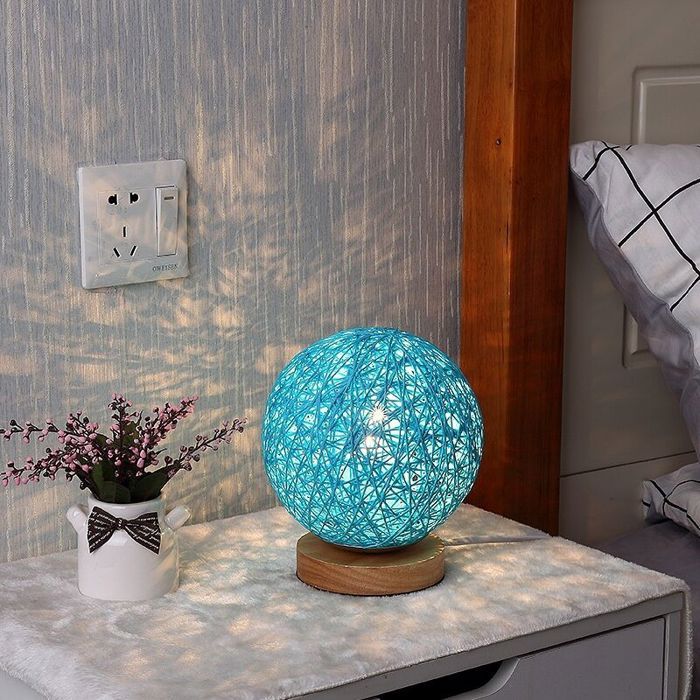 Lampe de table en rotin - MICH - Décorative - Lumière chaude - Interrupteur à une vitesse - Bleu - 15 cm
