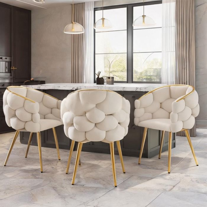 Chaise en velours beige chaleureux avec piètement doré lot de 4 pour salle à manger ou salon design ergonomique bulle 44x41x74 cm