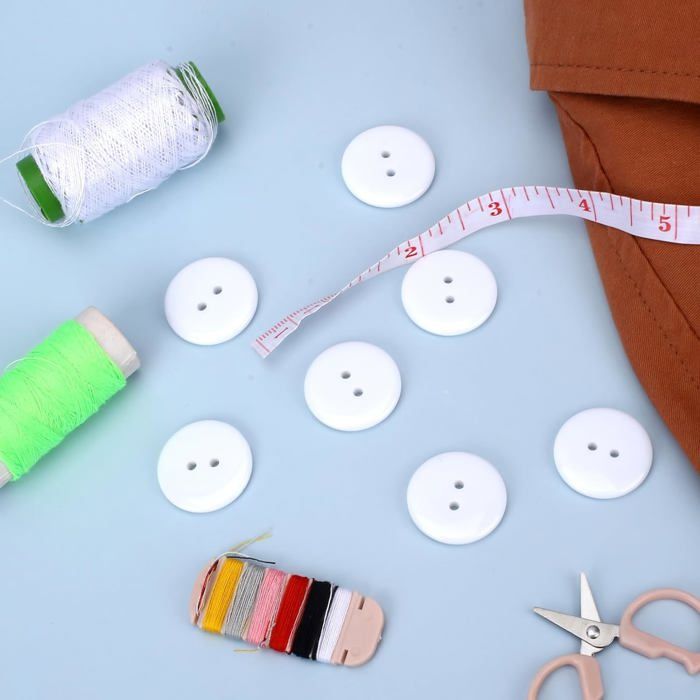 Lot De 20 Boutons Plastique Blanc 12 Mm - 4 Trous, Pour Couture, Marque La Boutique De Karine