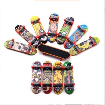 20Pcs Mini Skate Doigt, Finger Skate, Planche à roulettes pour Enfants ou  comme Décoration de Skateboard Anniversaires Cadeau - Cdiscount Jeux -  Jouets