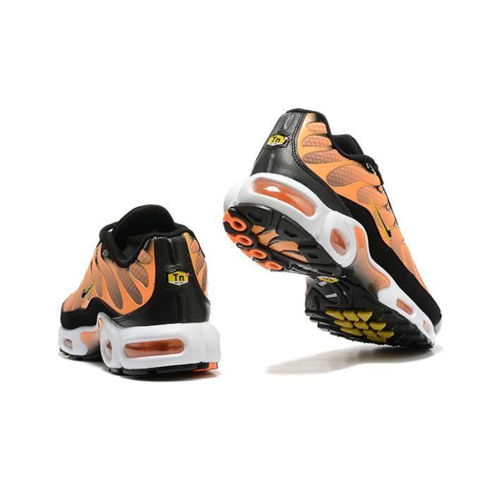Nike tn requin 2025 homme orange