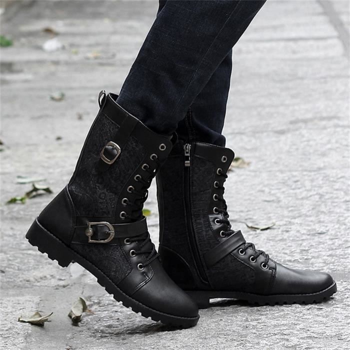 hommes en bottes
