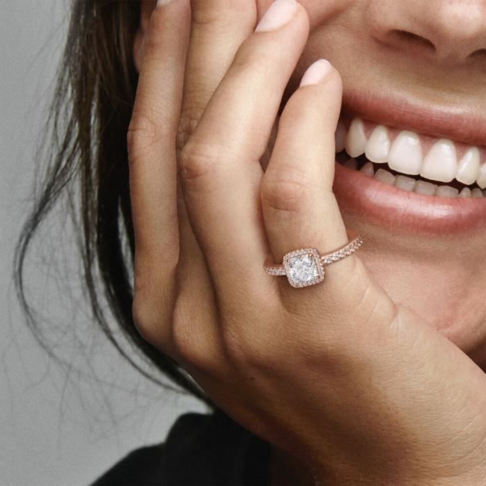 Bague shop pandora carre