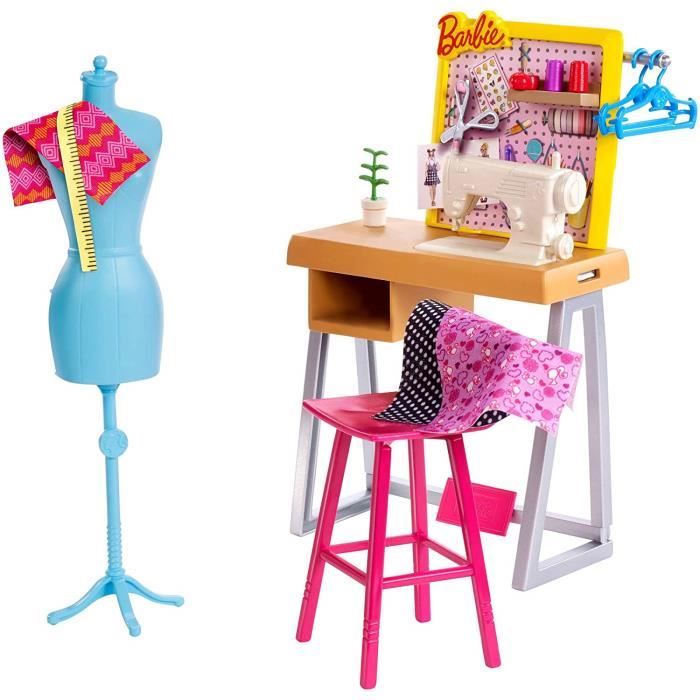 Barbie Métiers Coffret atelier de mode avec table de couture, mannequin et accessoires pour poupée, jouet pour enfant, FXP10
