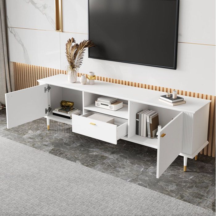 Meuble TV bas 170 cm blanc MDF laqué avec 2 portes niche ouverte tiroir et pieds métalliques dorés ORVRYN