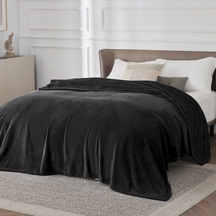 Plaid - Bedsure - Couverture en flanelle unie - Noir - 240x220cm