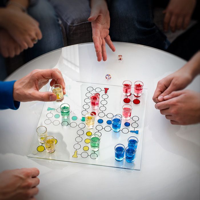 Jeu à Boire Roulette Avec 16 Verres Et 2 Boules - Diamètre 30cm, Verres Numérotés, Pour Soirées Et Fêtes Entre Amis