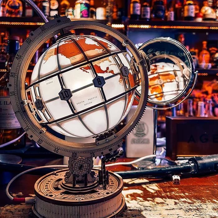 Maquette globe lumineux en bois