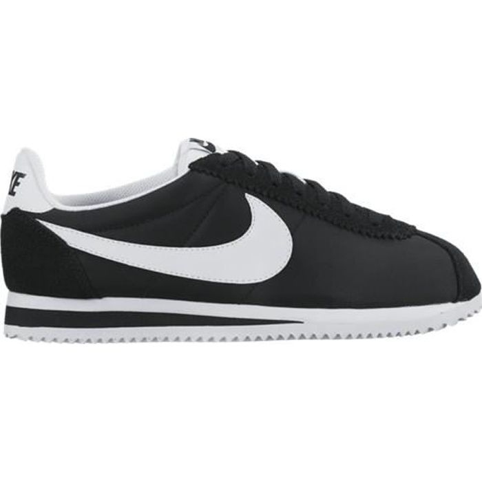 nike classic noir