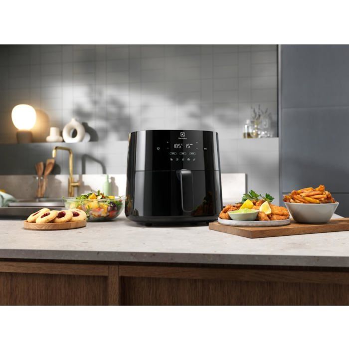 Friteuse Sans Huile Electrolux Airfryer Series 600 EAF3B - Capacité 1,2kg - Programmes Prédéfinis - Design Compact - Passe Lave-vaisselle