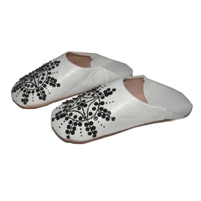 Chaussure Babouche en Cuir Blanc pour Femme Fabriquee a la main 905825 0001 Blanc Cdiscount Chaussures