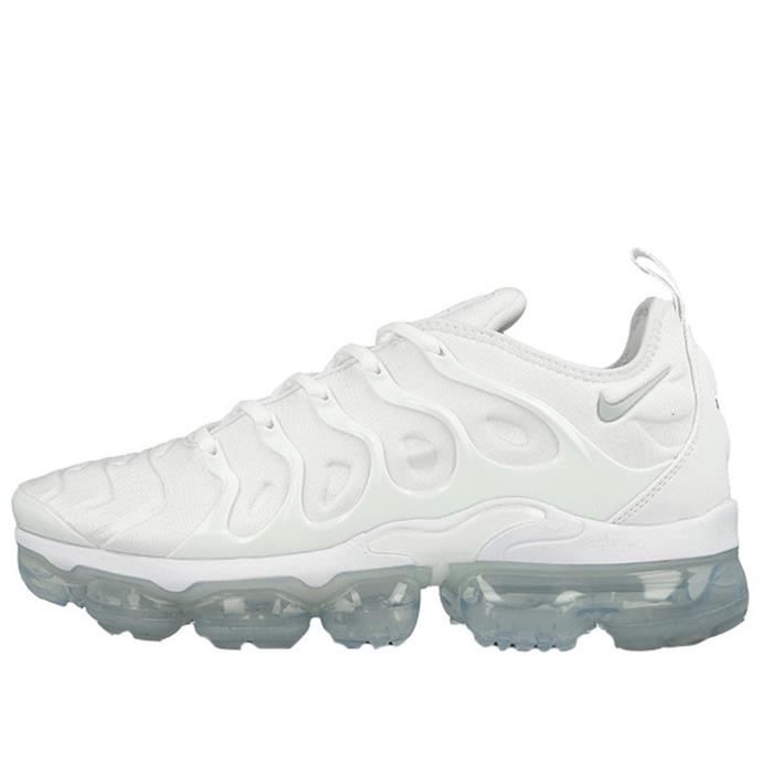 all white air vapormax plus women's