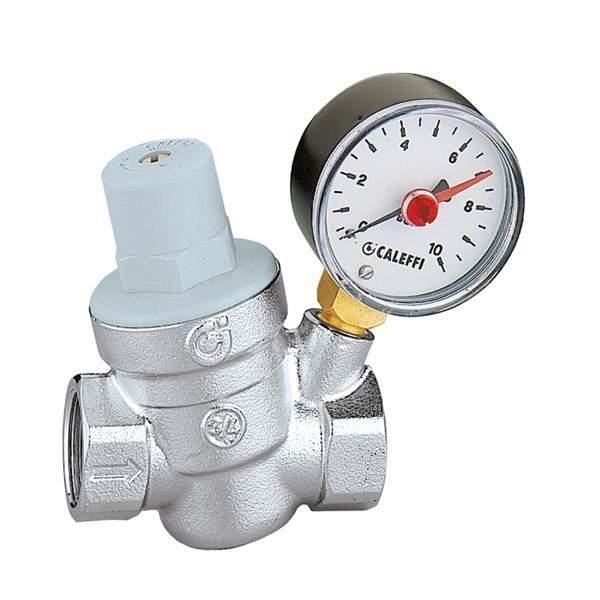 Réducteur de pression incliné avec manomètre et cartouche amovible Caleffi 5332 - diamètre:3/4