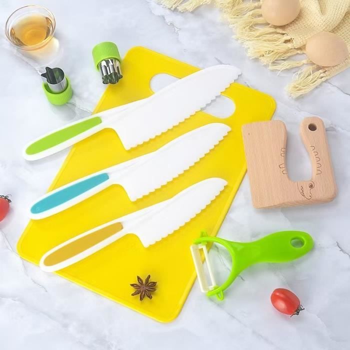 Mamabrum – Set Fruits Et Légumes à Découper En Bois – 17 Pièces Avec Couteaux, Planche, Boîte – Magnétique – Dès 3 Ans – 29x24x6,7 Cm