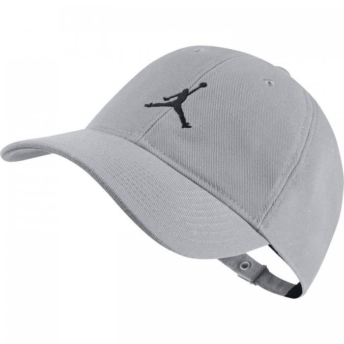 football nike strike