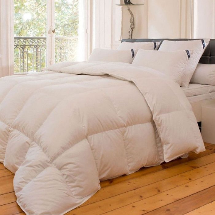 ALPES BLANC  - Couette Naturelle 90% Duvet 300 gr - Enveloppe Coton - 240x260cm - Fabrication fran&ccedil;aise - Chaude L&eacute;g&egrave;re R&eacute;spirante 