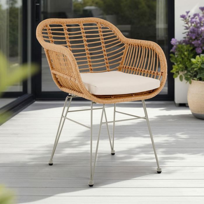 Lot de 2 chaises de jardin PARAMO imitation rotin brun et beige fauteuil dextérieur pour terrasse ou balcon Lot de 2 chaises de jardin PARAMO imitation rotin brun et beige fauteuil dextérieur pour terrasse ou balcon