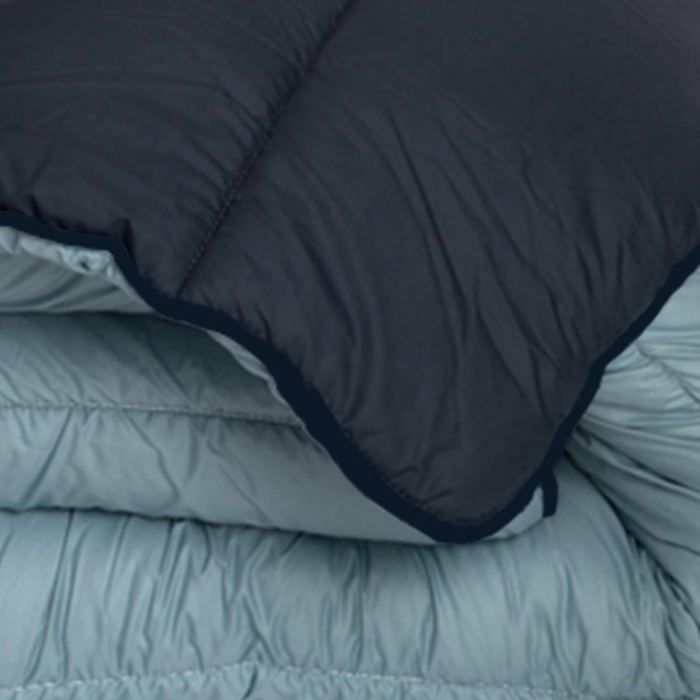 Couette Imprimée Bleue Paon Omara 140x200cm - Microfibre Chaude 350g/m² - Fabriquée En France