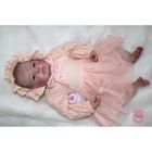 LOLI Caractéristiques : Poupée reborn taille : 22 pouces environ 50cm poids de poupée bébé Reborn : environ 1,0 kg Visage de poupée ré