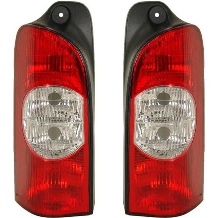 2 FEUX ARRIERE RENAULT MASTER 2 ET OPEL MOVANO A DE 08/2003 A 05/2010