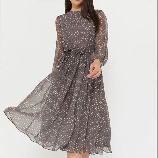 Robe élégante en mousseline trapèze épaules dénudées col en V