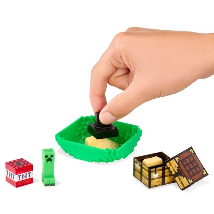 MGA's Miniverse Make It Mini Minecraft - Mini Objets à Collectionner Minecraft, Emballage Opaque Mystère, DIY, Jeu Résine, 12 Objets, NON COMESTIBLE - Pour Collectionneurs et Enfants Dès 12 ans MGA's Miniverse Make It Mini Minecraft - Mini Objets à Collectionner Minecraft, Emballage Opaque Mystère, DIY, Jeu Résine, 12 Objets, NON COMESTIBLE - Pour Collectionneurs et Enfants Dès 12 ans