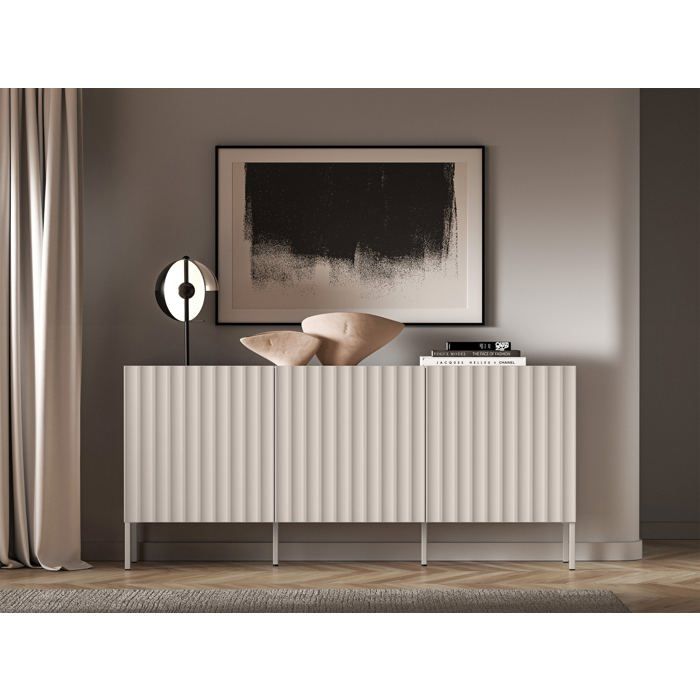 Commode à trois portes avec façades cannelées - DERRIVA - 170 cm - beige clair Commode à trois portes avec façades cannelées - DERRIVA - 170 cm - beige clair