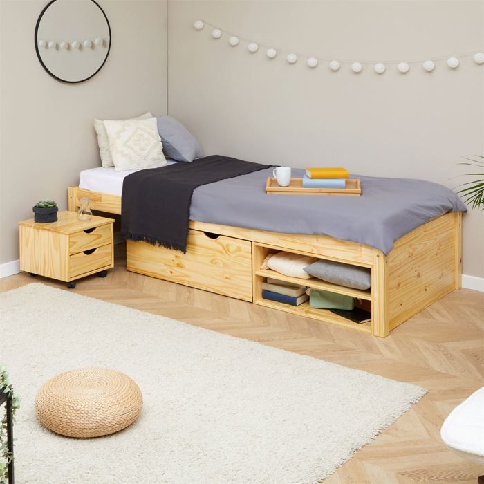 Lit fonctionnel SABRINA lit simple 90x190 cm pour enfant 1 table de chevet sur roulettes 1 grand tiroir et 2 étagère pin naturel Lit fonctionnel SABRINA lit simple 90x190 cm pour enfant 1 table de chevet sur roulettes 1 grand tiroir et 2 étagère pin naturel