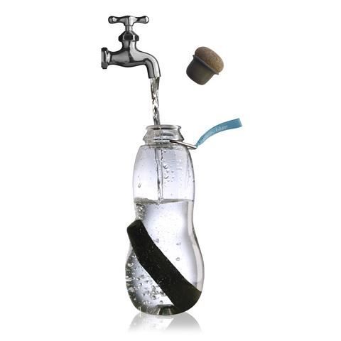 Bouteille d'eau filtrante au charbon
