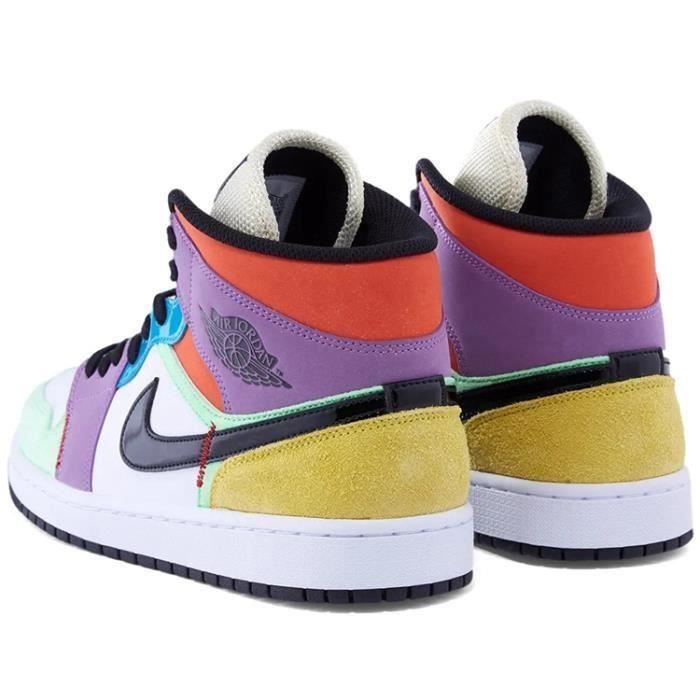 Nike Air Jordans 1 Mid SE