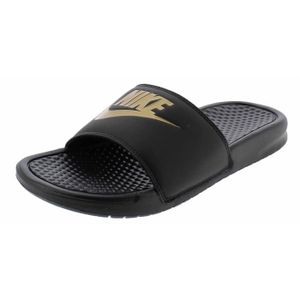 claquette nike benassi noir