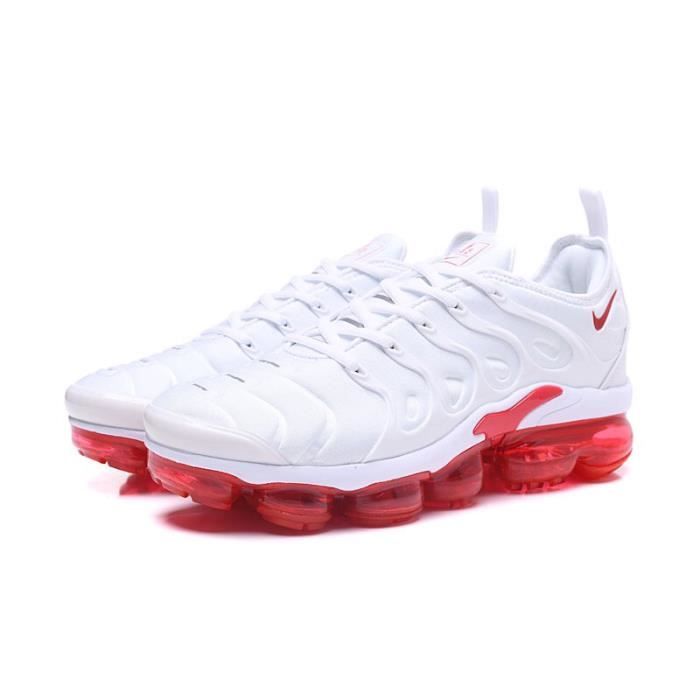 white nike vapormax plus women's