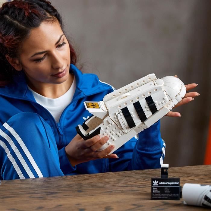 LEGO® 10282 Icons Ensemble chaussure adidas Originals Superstar, Cadeau  pour Adultes, Set de Construction à Exposer - Cdiscount Jeux - Jouets